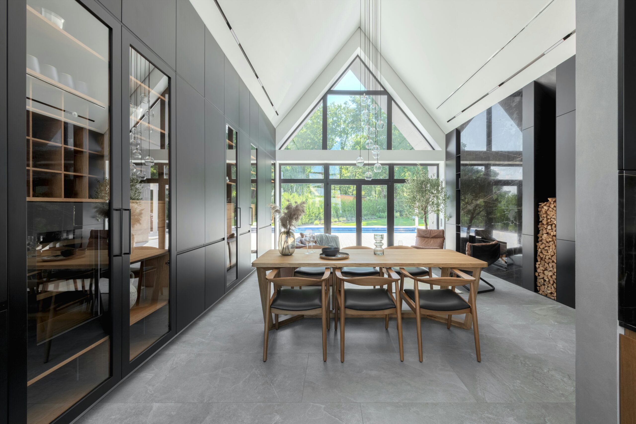 open concept vs traditional layout